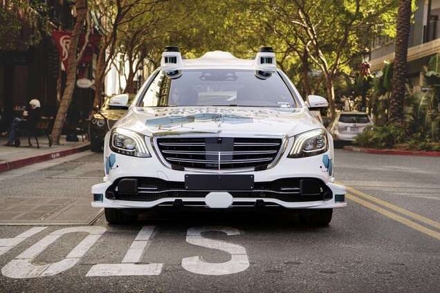 Bosch и Mercedes-Benz тестируют беспилотники для каршеринга