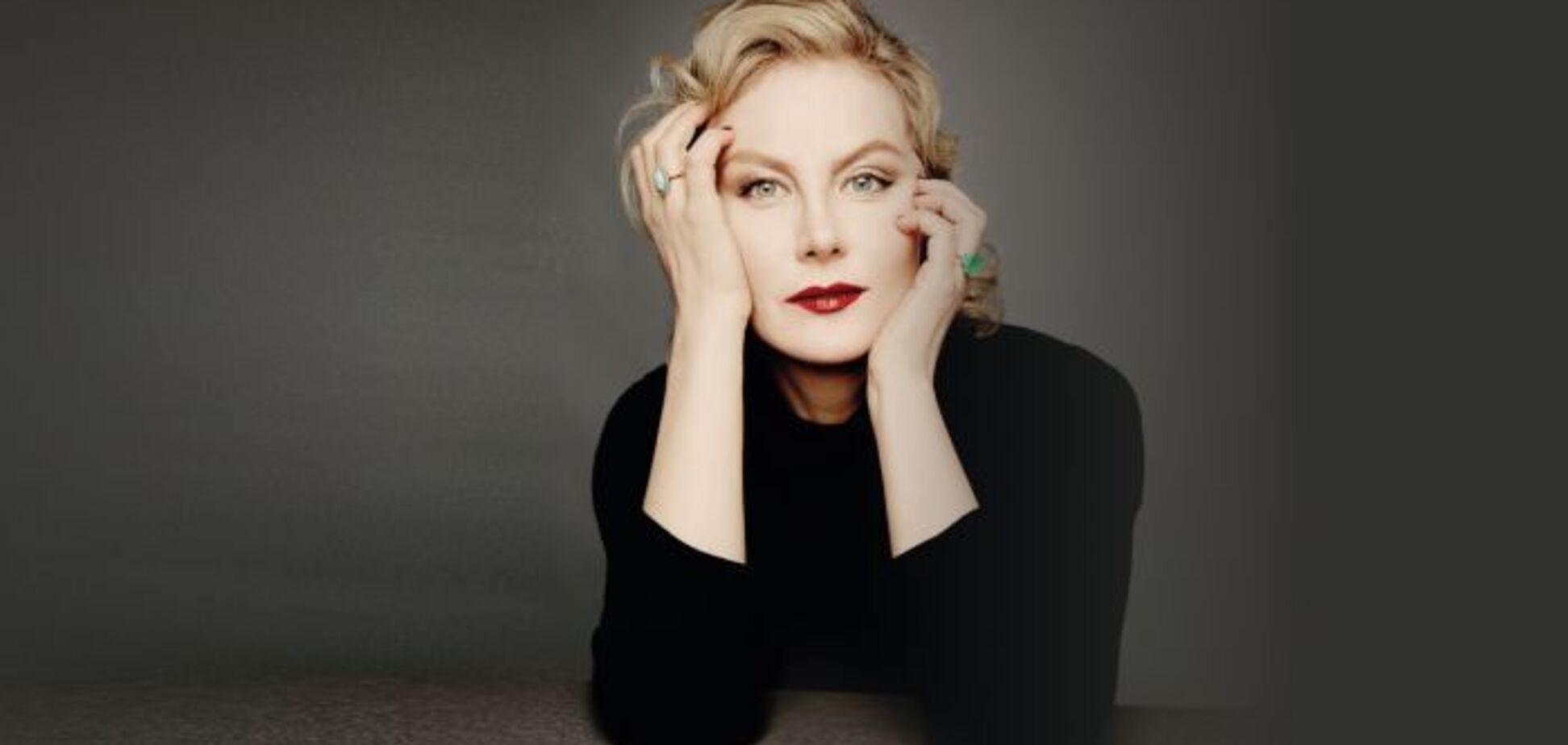 Популярную актрису из РФ сбило авто в Москве: она получила травмы