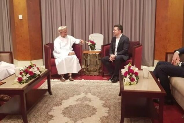 Зеленський їздив в Оман до Суркова? З’явилися неоднозначні дані про візит президента