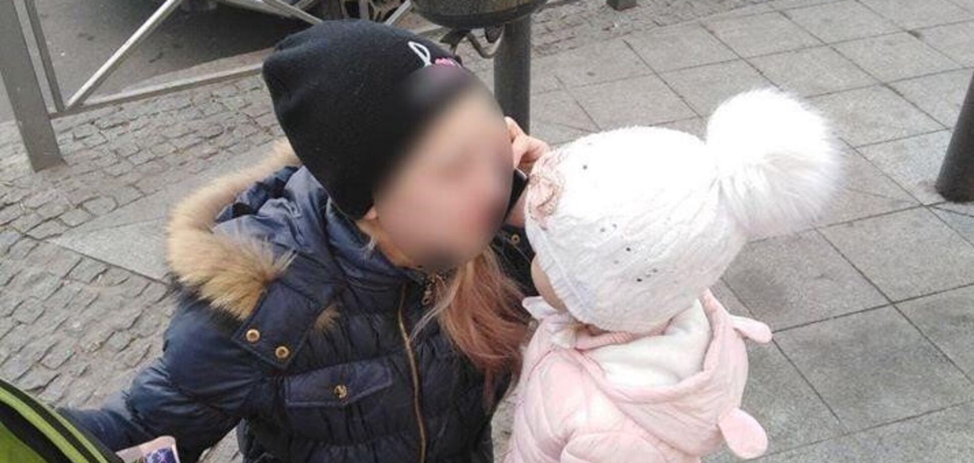 На улице нашли потерявшегося ребенка