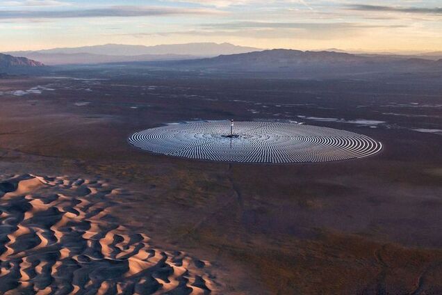 Солнечная тепловая электростанция Crescent Dunes