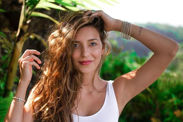 'Очень аппетитно': Тодоренко взбудоражила сеть откровенными фото в купальнике