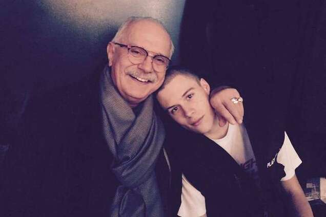 З вікна онука Михалкова випала модель: як виглядає 20-річний хлопець і що про нього відомо