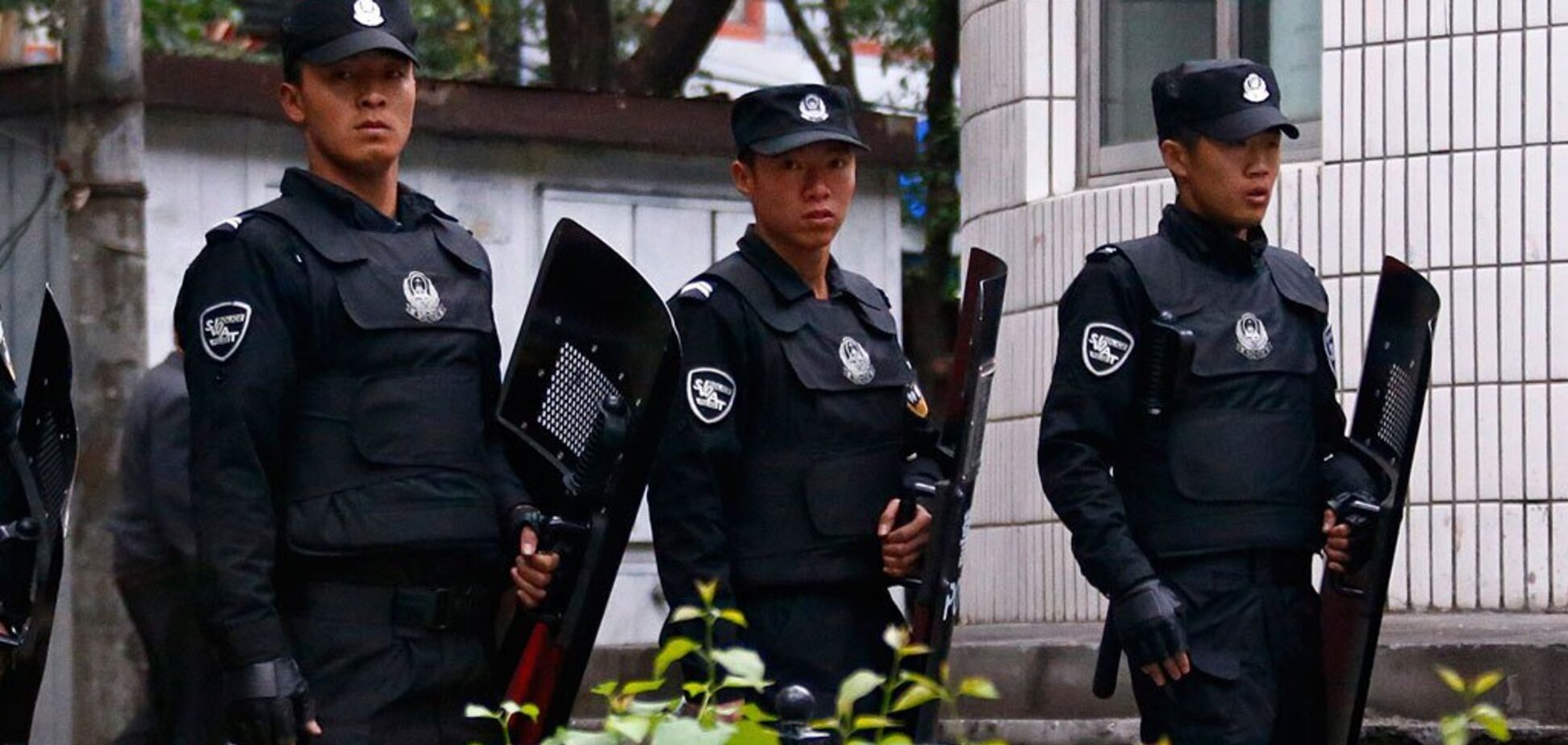 У Китаї озброєний чоловік захопив заручників: поліція застрелила його