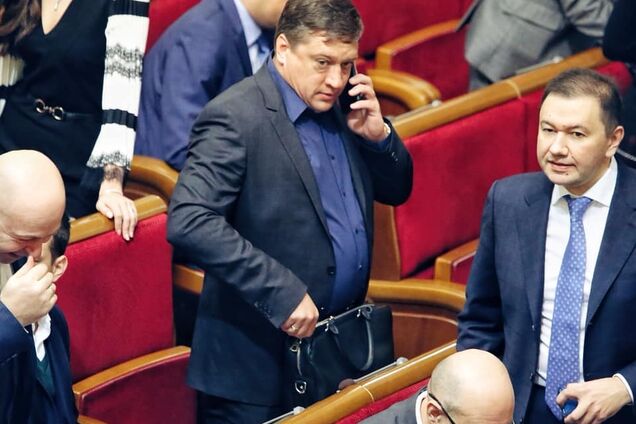 Роман Иванисов