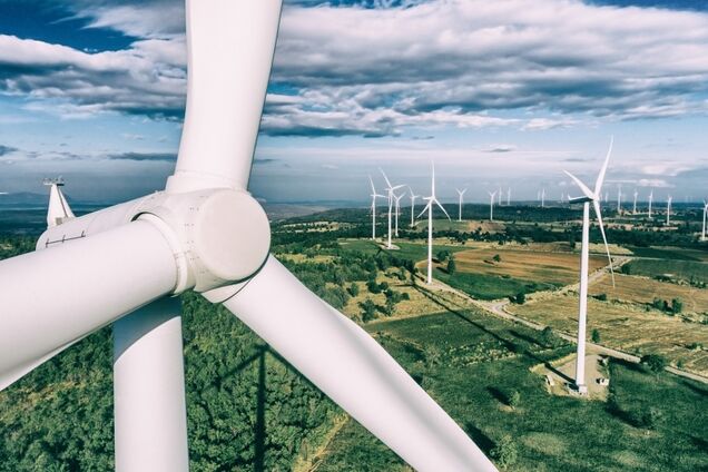 Переход стран мира на 'зеленую' энергетику: озвучена цена вопроса