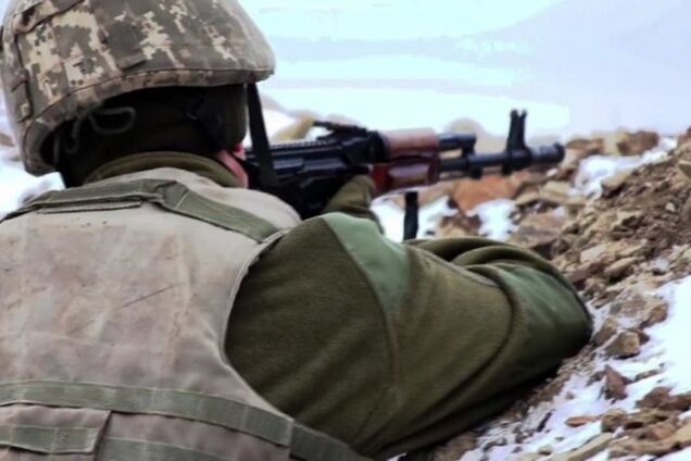 На Донбассе террористы резко увеличили количество обстрелов: в ВСУ раненые