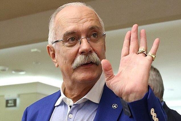 Участник 'Дома 2' выдал историю о поцелуе с Никитой Михалковым