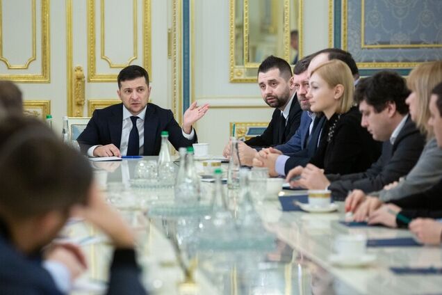 Зеленский внезапно отозвал законопроект о децентрализации