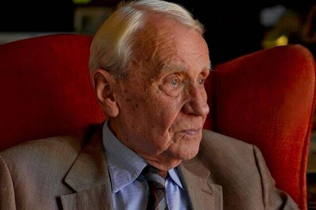 Завдяки йому світ побачив 'Володаря перснів': помер син великого Толкіна