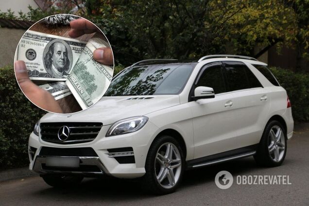 Тисячі доларів та бабуся на Mercedes: військові прокурори опублікували декларації