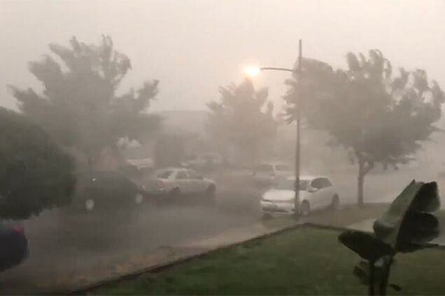 Пылающая Австралия оказалась на грани потопа из-за ливней: фото и видео