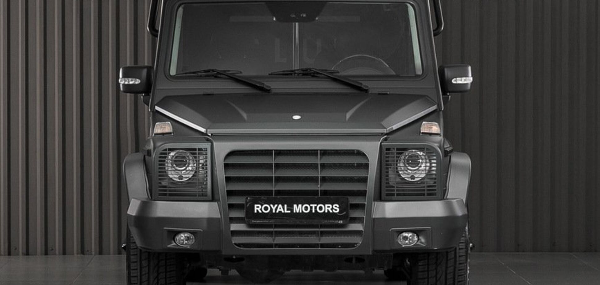 Лимузин для стрельбы и тарана: авто из охраны Путина продают за $140 000