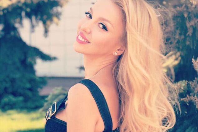 'Попа как у 18-летней': Полякова восхитила идеальным телом в купальнике