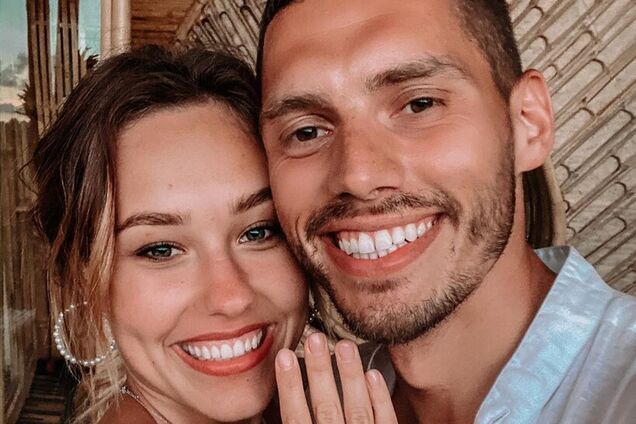 Добринін зробив пропозицію переможниці шоу 'Холостяк' Квітковій