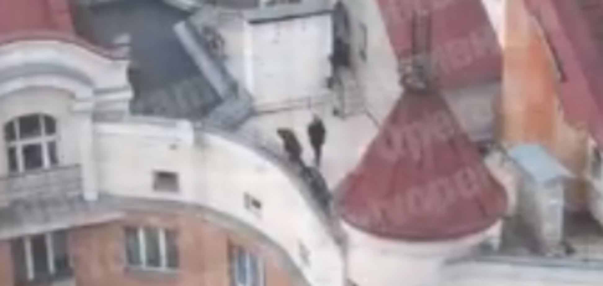В Киеве подросток погиб, прыгнув с крыши