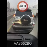 В Киеве из-за автохама скорая не доехала к ребенку с ожогами