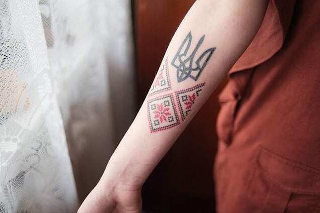 Тату з тризубом