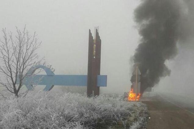 На трасі Дніпро – Запоріжжя раптово згорів автомобіль. Фото