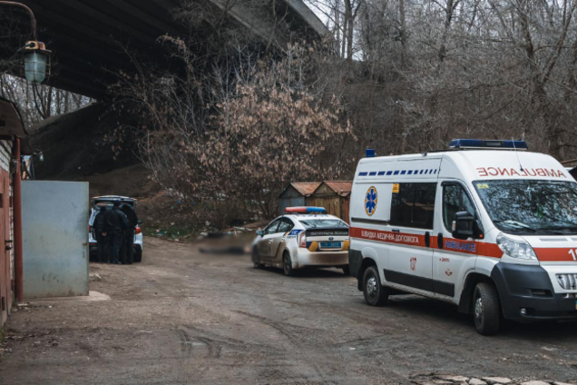 В Днепре погиб мужчина, спрыгнув с моста. Фото 18+