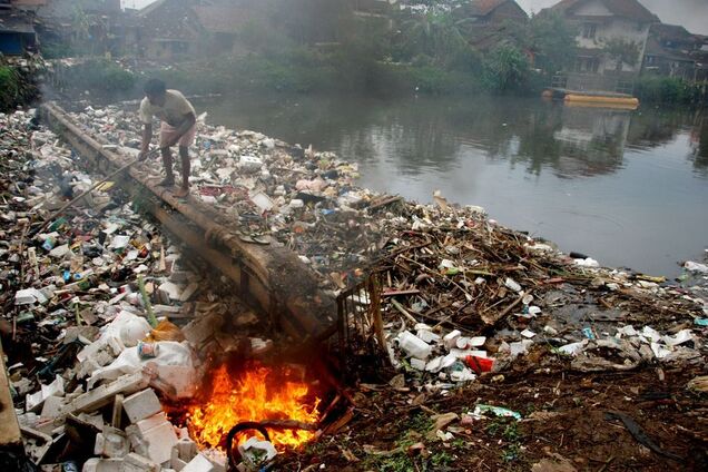 Уничтожение океана: найдены основные источники 'грязного' пластика