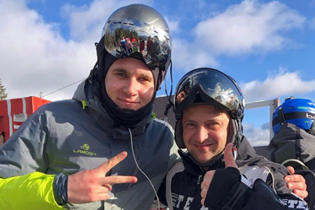 'З любителем червоної армії!' Селфі із Зеленським у 'Буковелі' розлютило українців