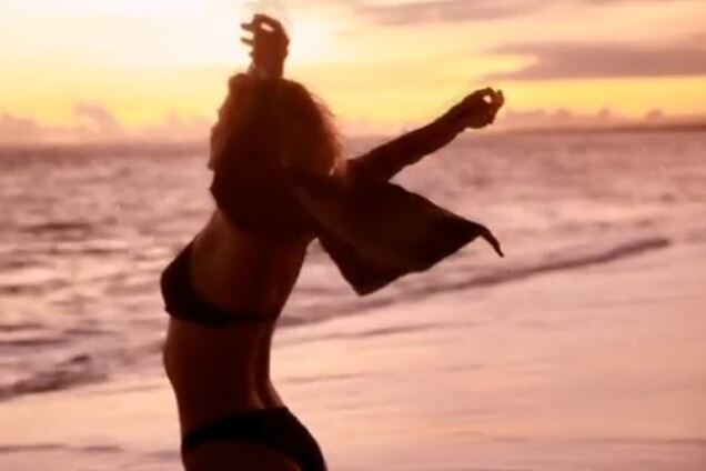 Невестка Аллы Пугачевой снялась в горячем видео