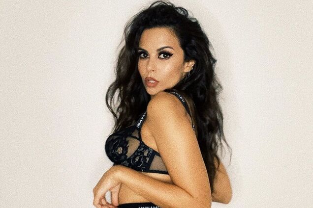 'Очень сексуально': Каменских похвасталась мокрым телом в бикини. Фото