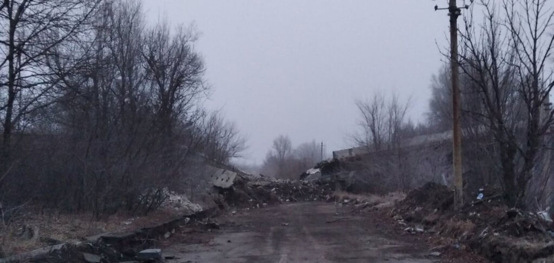 'Чтоб злые б*ндеры не приехали': в Донецке показали, как сейчас выглядит взорванный в 2015 году Путиловский мост