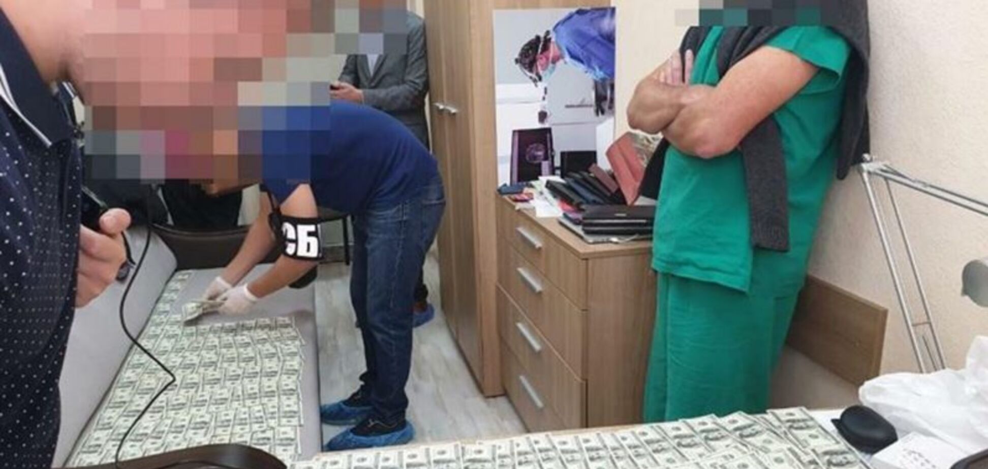 Получил $22 тыс. взятки: суд принял скандальное решение по хирургу из Киева