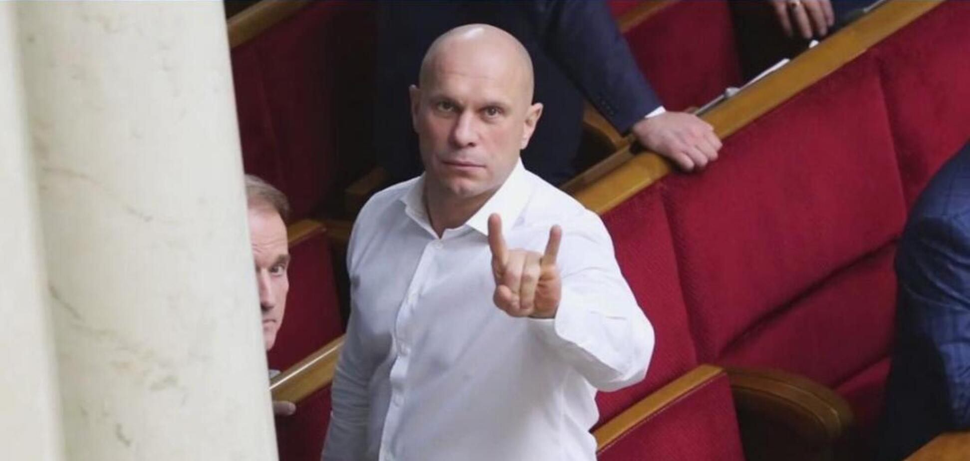 Ківу висміяли за бійку в ресторані Києва