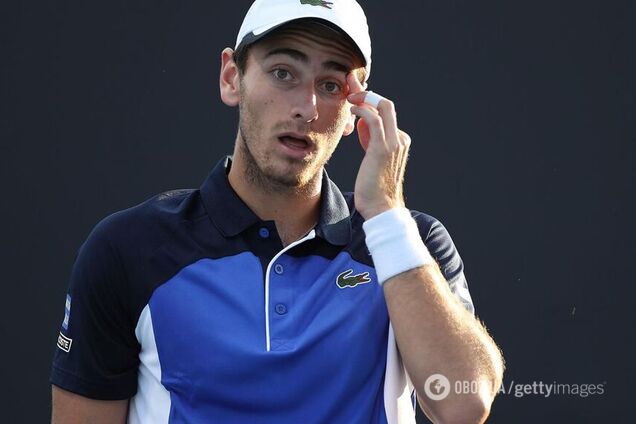 'Не рабыня': на Australian Open теннисист попросил девочку 'почистить ему банан'