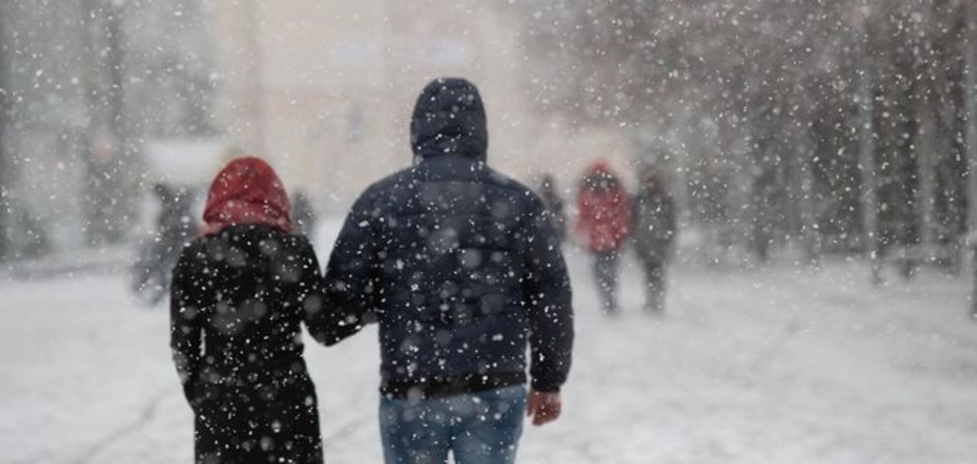 На Украину надвигается мощная буря: где ждать снега и шквалов