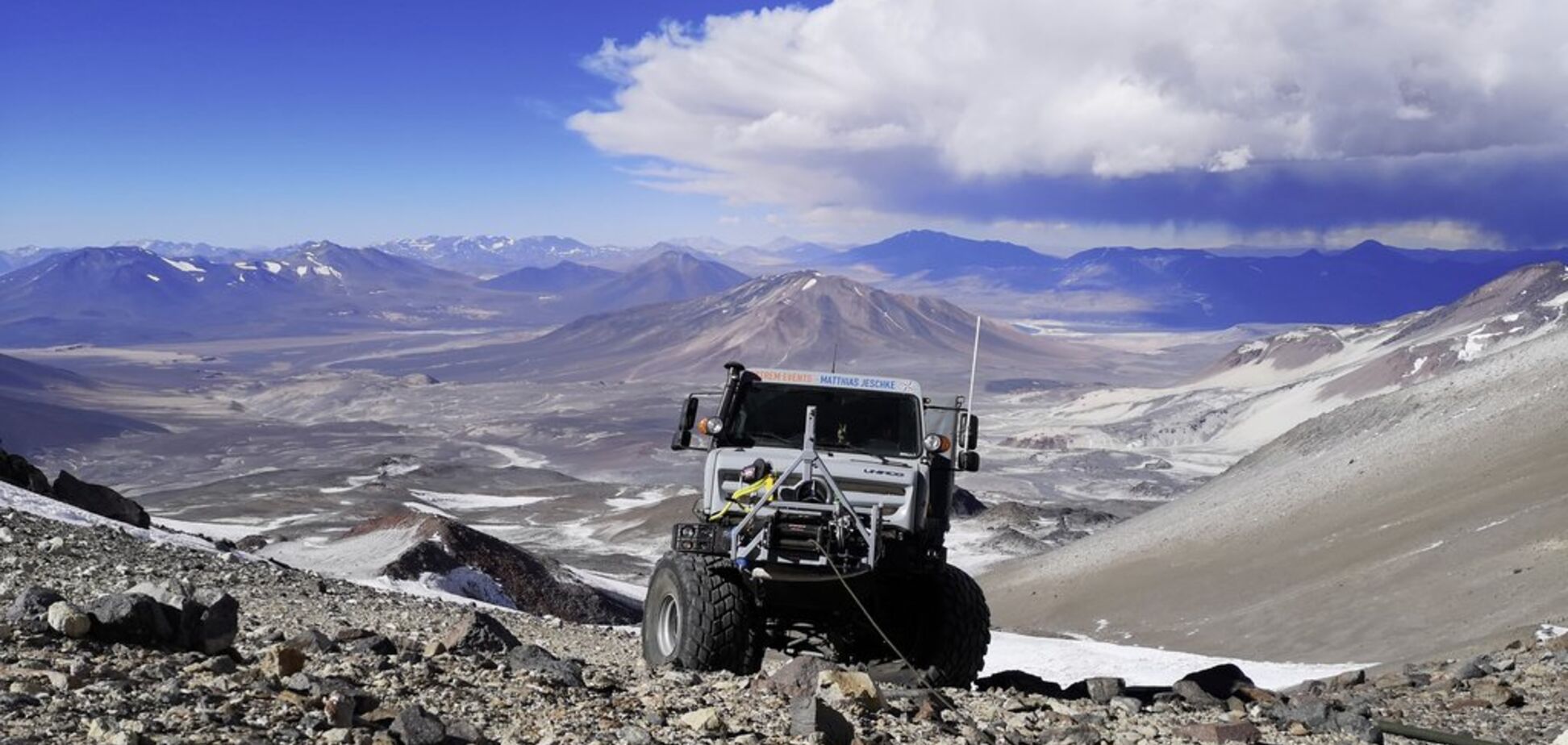 Выше облаков: супервездеходы Mercedes достигли небывалых высот