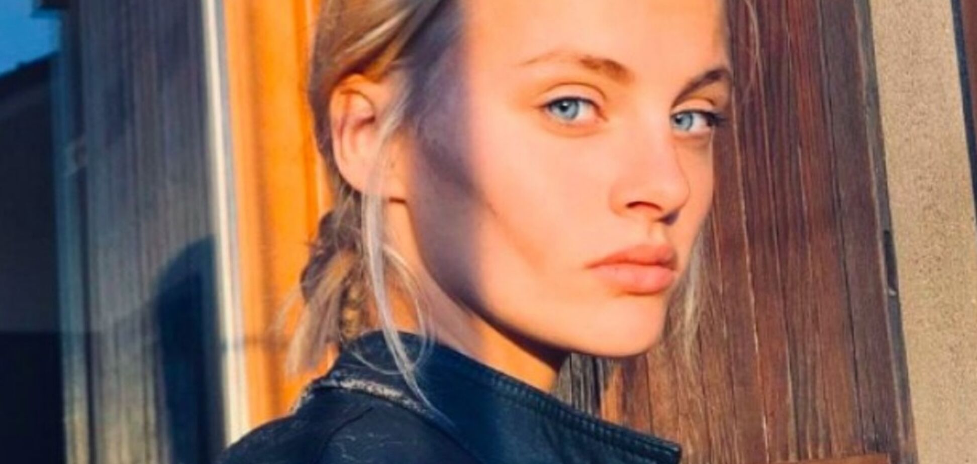 Онук Михалкова опинився на фото з випавшою з вікна дівчиною