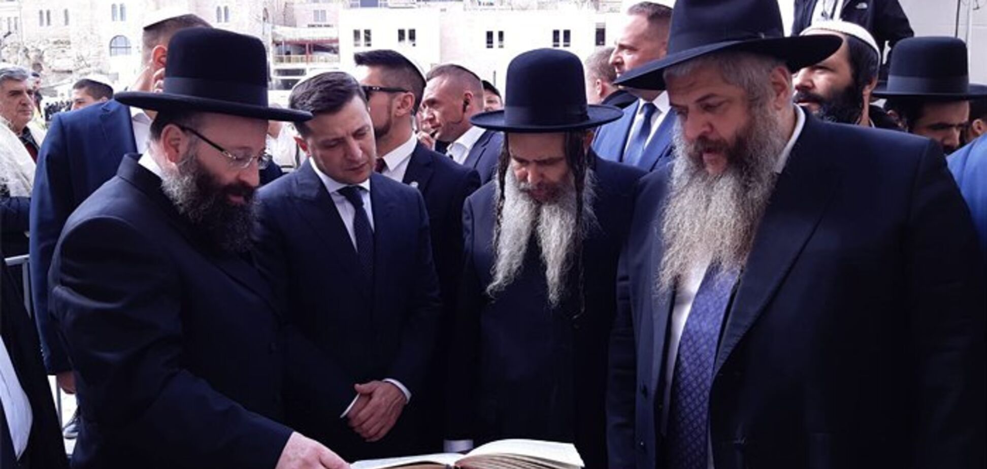 'Широкий жест': поступок Зеленского на форуме в Израиле поразил украинцев