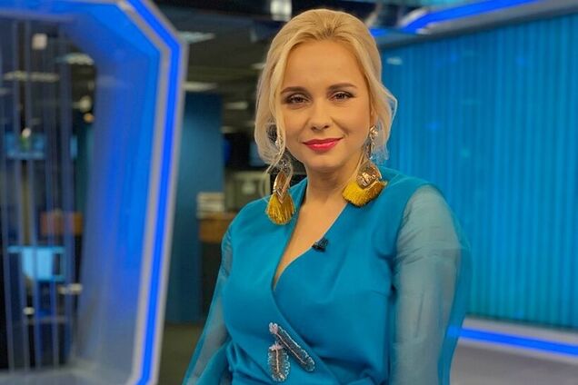 'Сексуальная': украинская телеведущая сверкнула большой грудью в купальнике