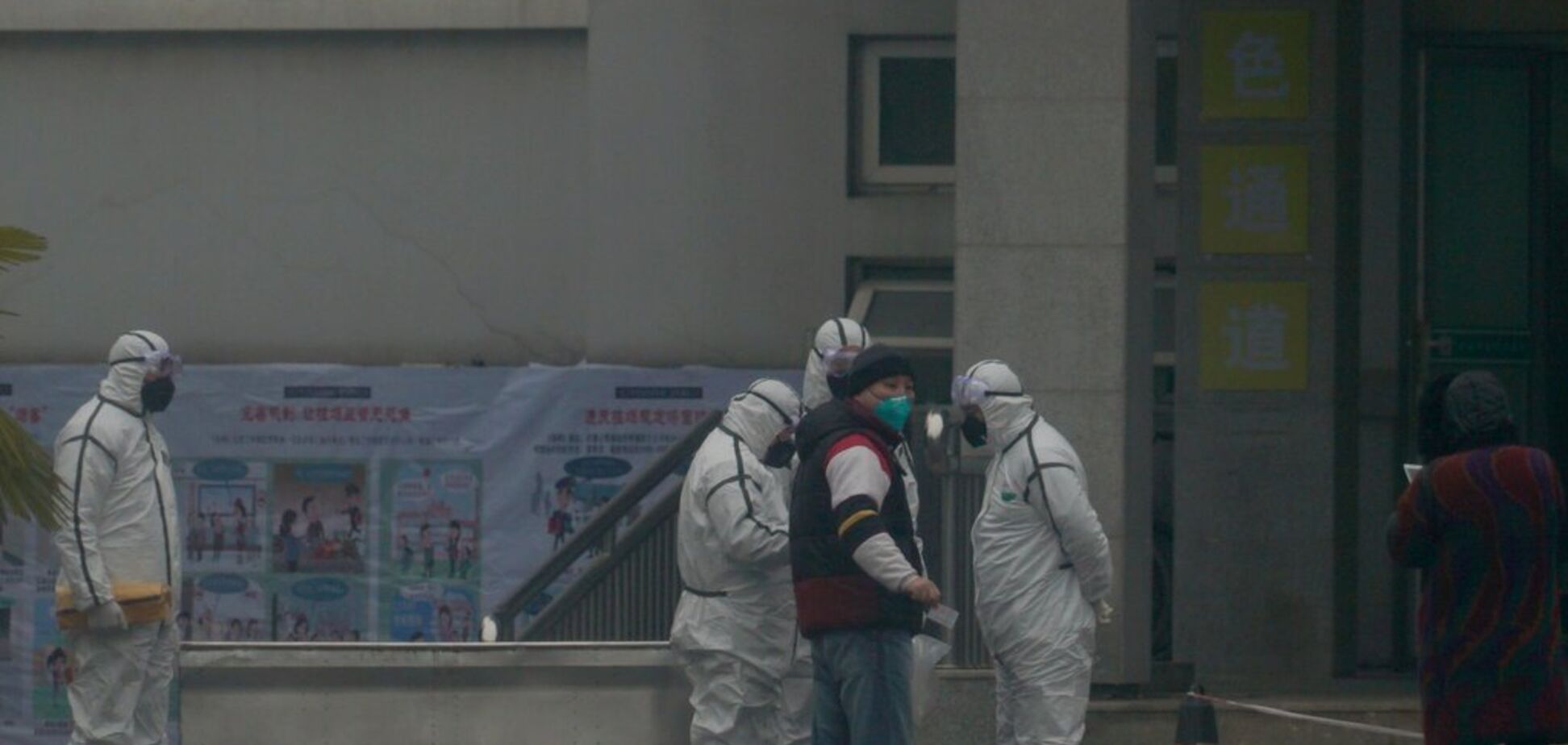 'Зомби-апокалипсис': появились новые пугающие видео из охваченного вирусом Китая