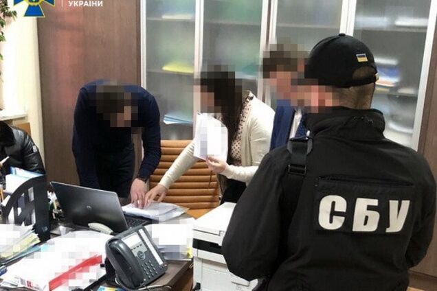 Чиновников Одесской ОГА поймали на краже 1,6 млн