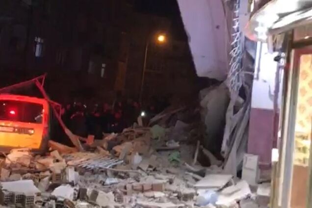 Турция содрогнулась от мощного землетрясения: подсчитывают погибших. Фото и видео ЧП
