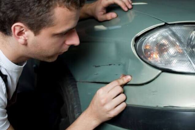 У Дніпрі співробітники автомийки викрадають машини клієнтів і розбивають їх: подробиці