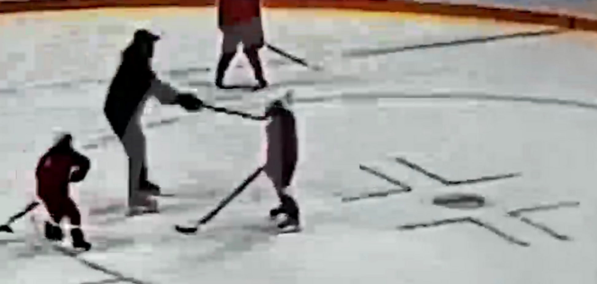 Тренер наказывает своего подопечного