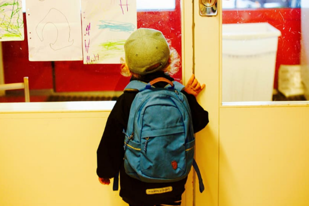 'Будьте проще!' Забавы с секс-игрушками в школе вызвали скандал