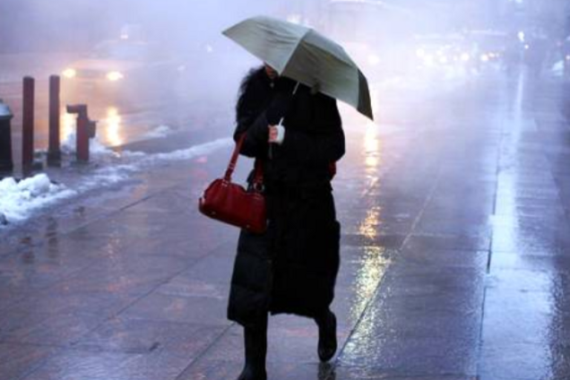 Тепло и мокро: появился прогноз на начало недели в Украине