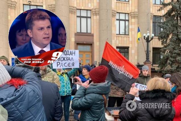 "Уй*буй звідси!" У Харкові ексдепутат зібрав мітинг за російську мову, але його закидали яйцями
