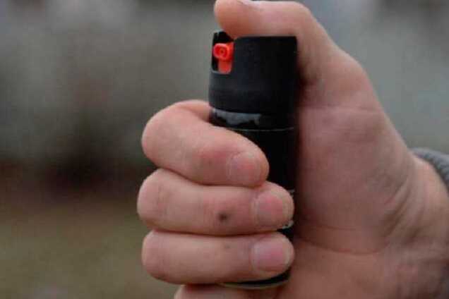 Случайный прохожий брутально остановил драку таксистов в Одессе