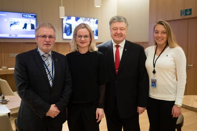 Призвал к солидарности: Порошенко встретился с депутатами Группы дружбы Украины в Брюсселе