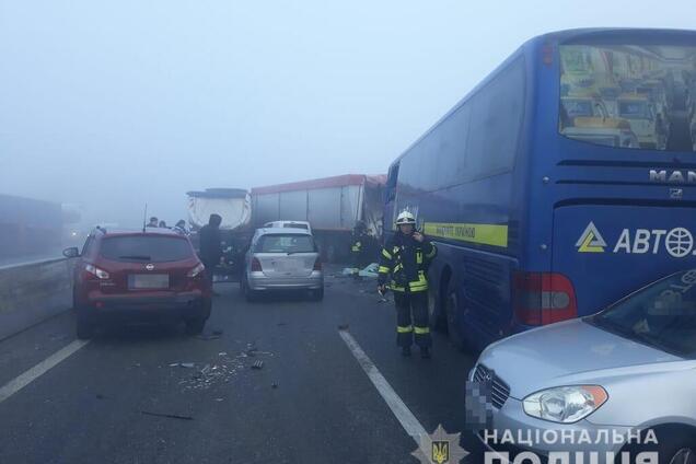 З'явилося нове відео з місця масштабної смертельної аварії на Одещині