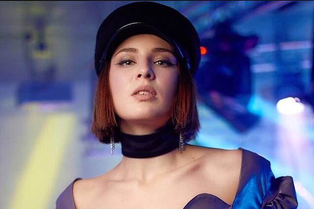 'В ее стиле – пошло!' Maruv взбудоражила сеть пикантными фото в бассейне