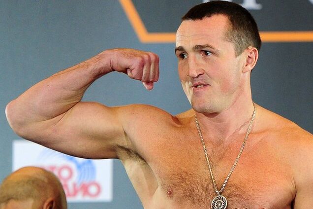 Знаменитий російський боксер після ганебної поразки оголосив про завершення кар'єри